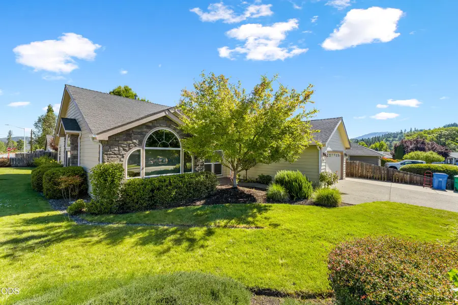 2690 SW Trinity Way, Grants Pass, OR 97527 - #2
