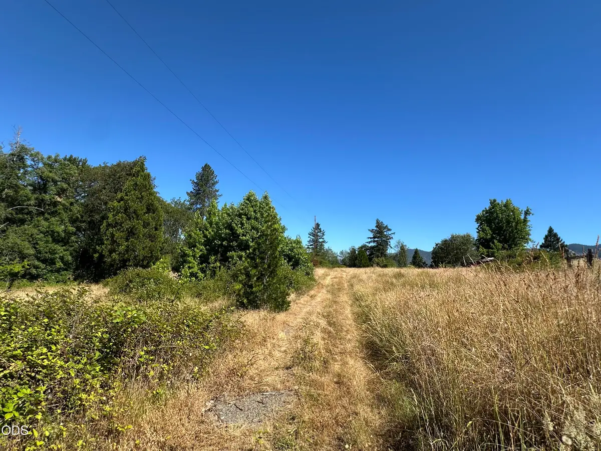 1899 Hamilton Lane, Grants Pass, OR 97527 - #1