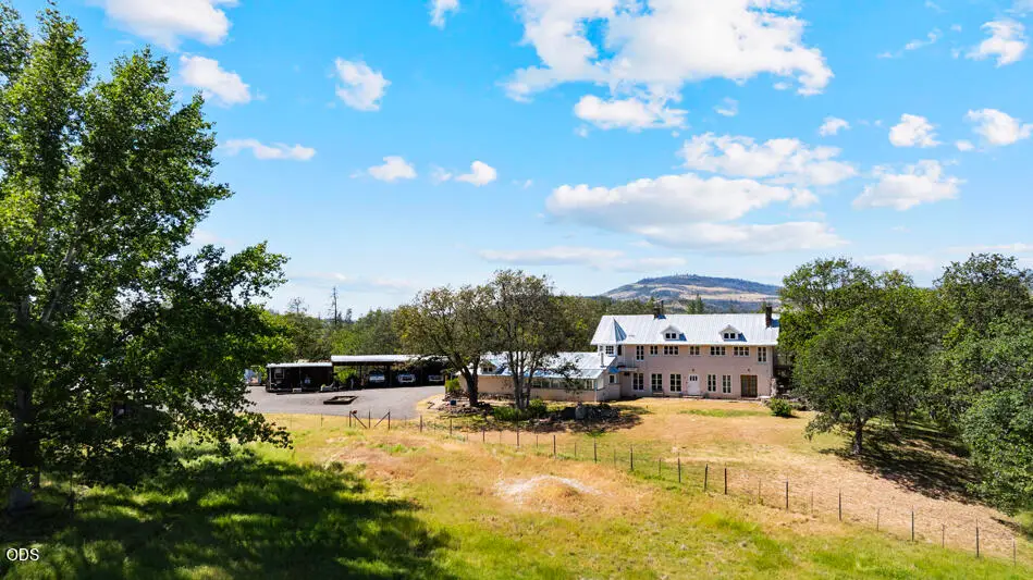 1800 S Obenchain Road, Eagle Point, OR 97524 - #1