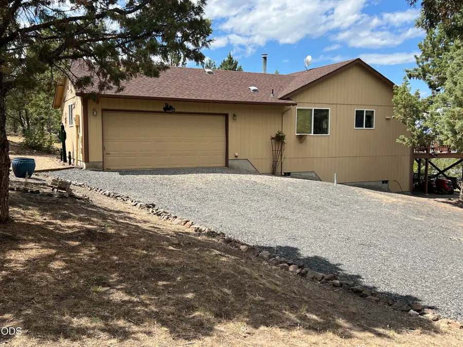 1047 SE Akins Drive, Prineville, OR 97754 - #3