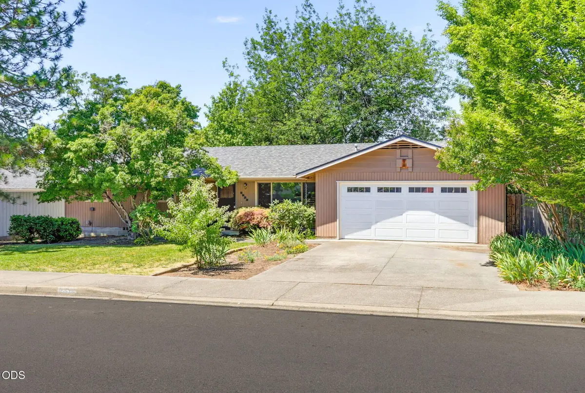 2533 Tahitian Avenue, Medford, OR 97504 - #1