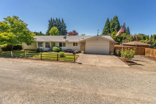 204 Miller Street, Molalla, OR 97038
