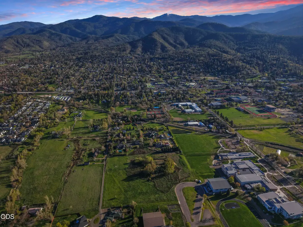 E Main Street, Ashland, OR 97520 - #1