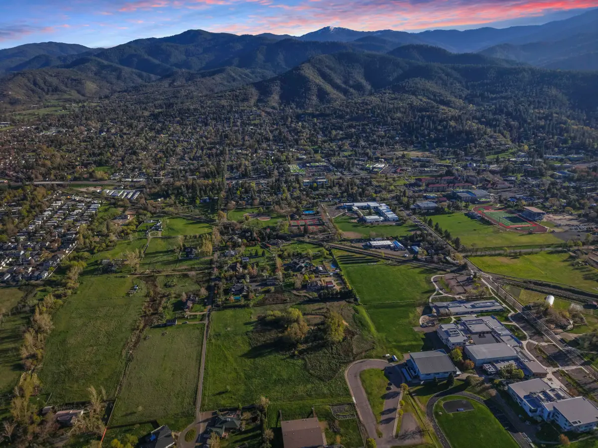 E Main Street, Ashland, OR 97520 - #1
