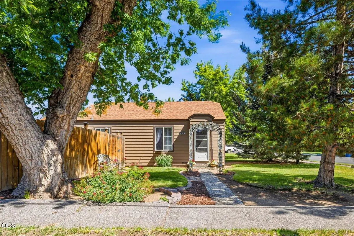 303 NW Birch Avenue, Redmond, OR 97756 - #1