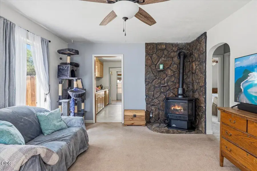 303 NW Birch Avenue, Redmond, OR 97756 - #3