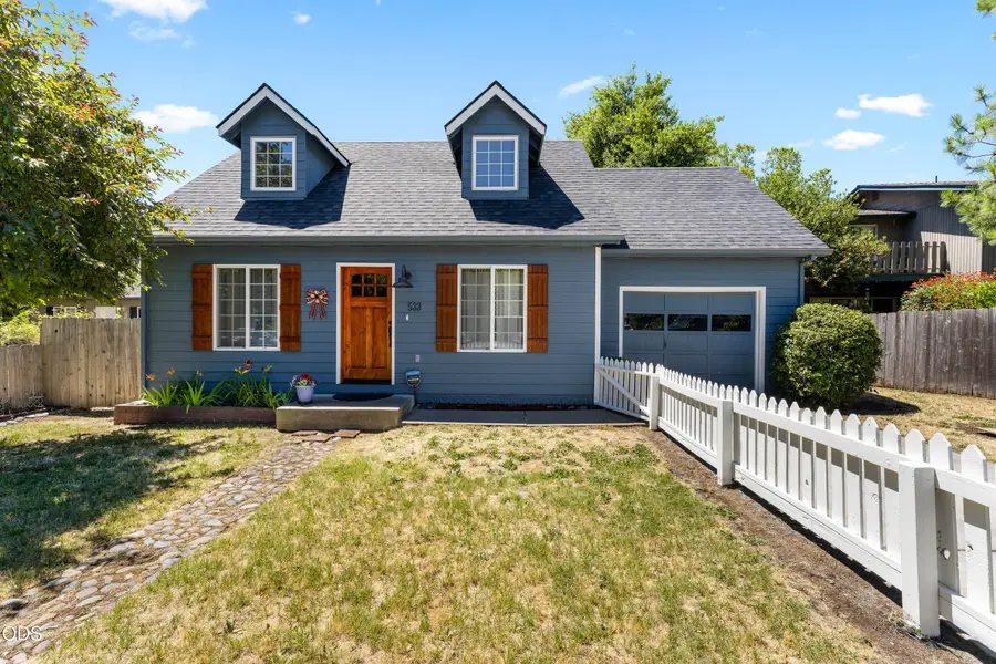 533 NW D Street, Grants Pass, OR 97526 - #3