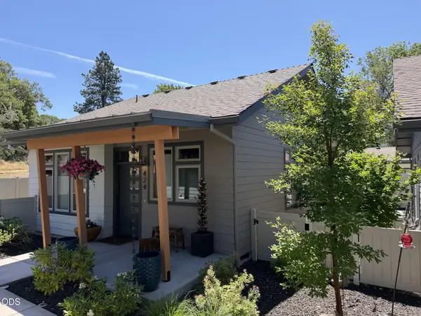 424 Nandina Street, Ashland, OR 97520
