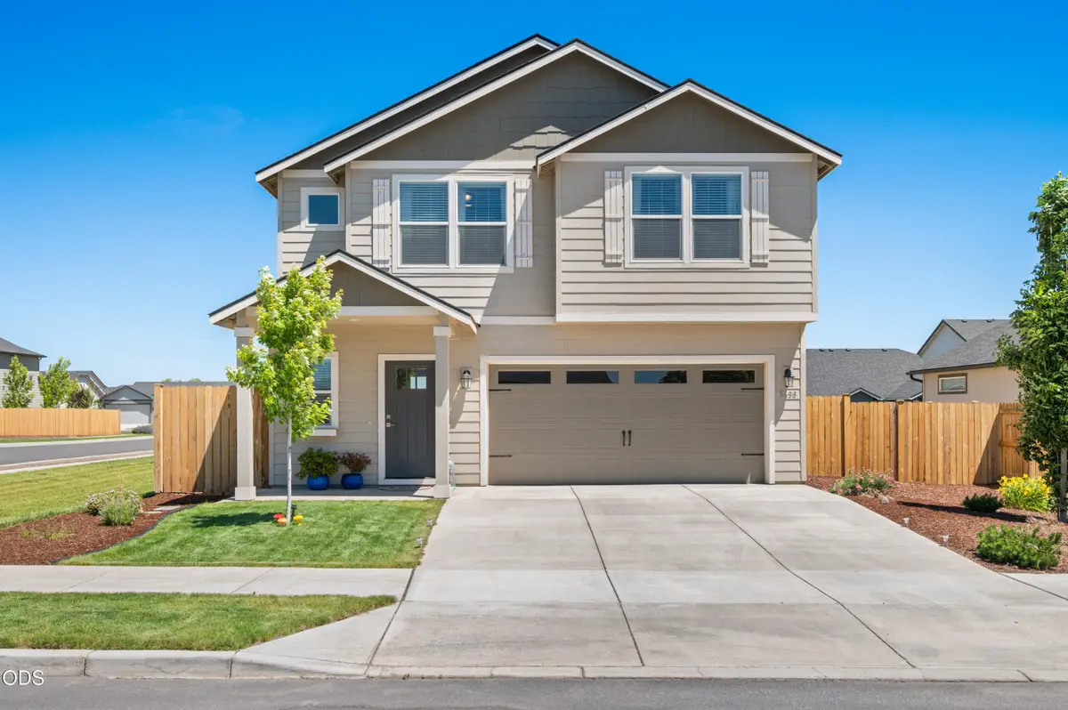 3496 NW 9th Lane, Redmond, OR 97756 - #1