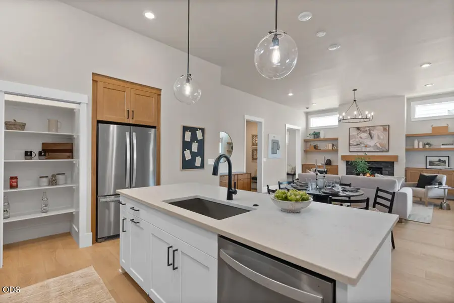 61124 NE Cobalt Street, Bend, OR 97701 - #3