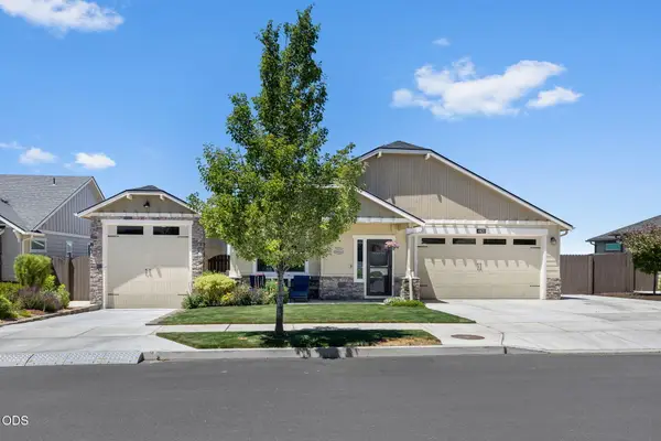 4431 SW Salmon Place, Redmond, OR 97756