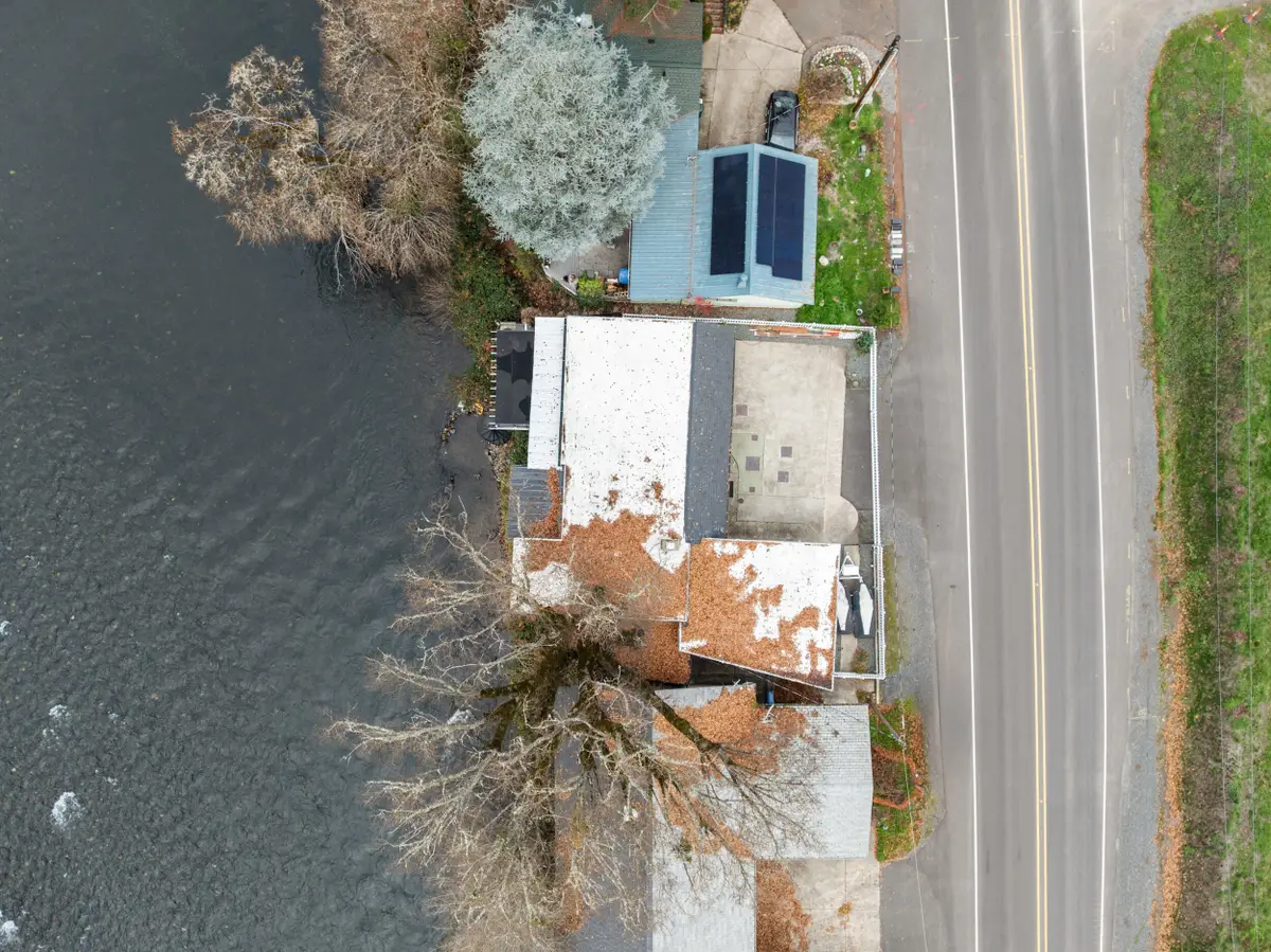 2400 Rogue River Highway, Gold Hill, OR 97525 - #1