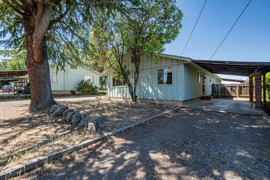 450 Grand Avenue, Central Point, OR 97502 - #3