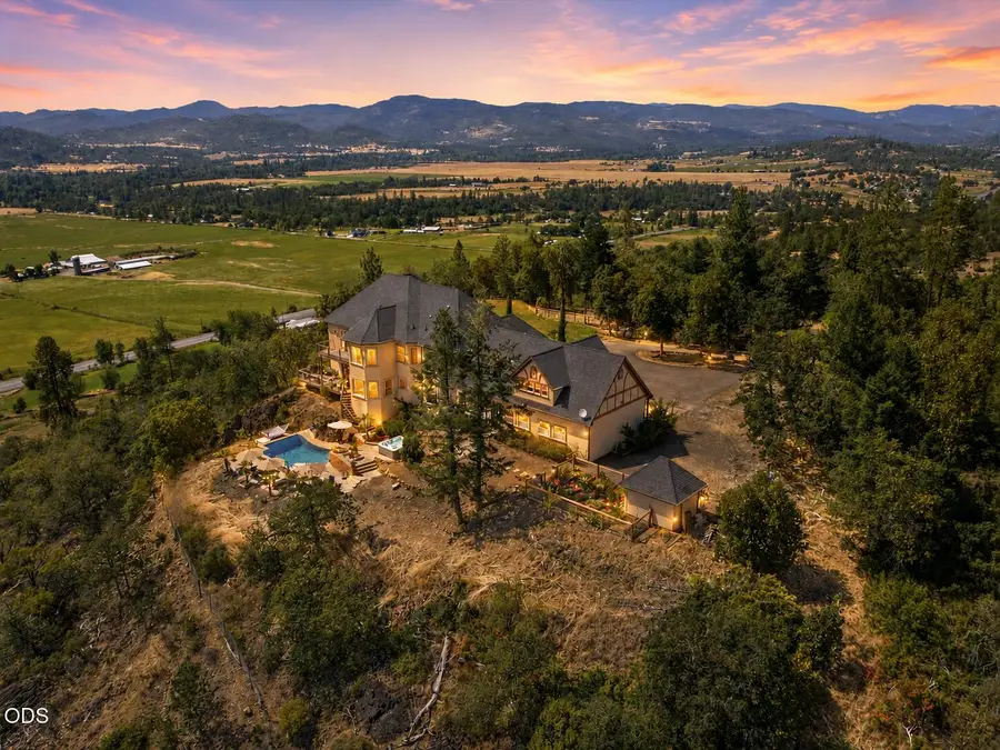15202 Richards Way, Eagle Point, OR 97524 - #3