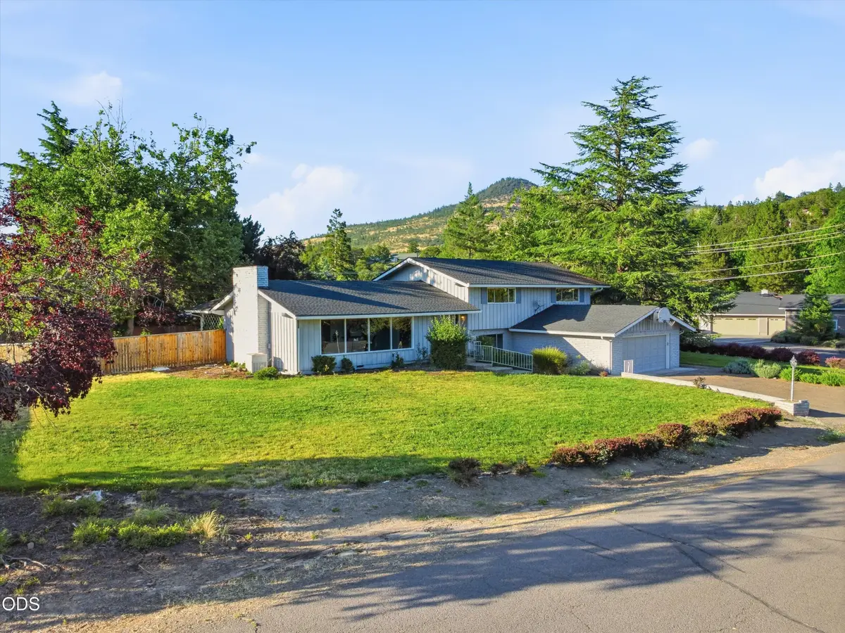 242 Yale Drive, Medford, OR 97504 - #1