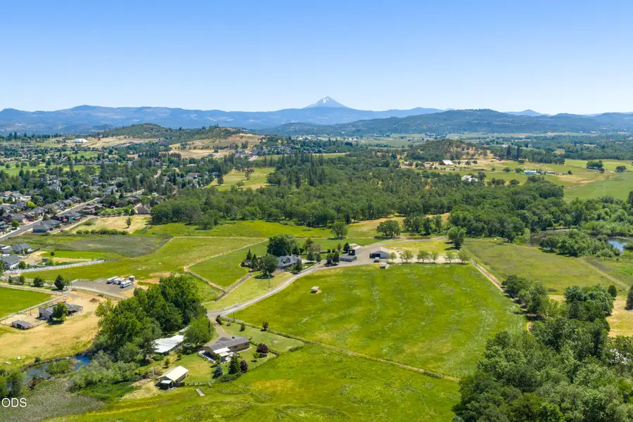 163 Hidden Valley Drive, Eagle Point, OR 97524 - #2