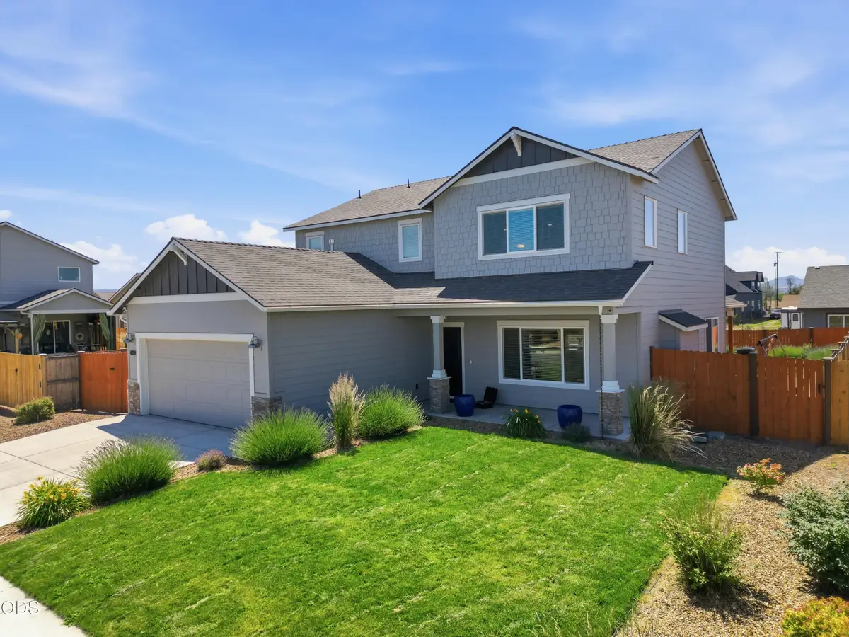 241 NW Monte Vista Avenue, Madras, OR 97741 - #1