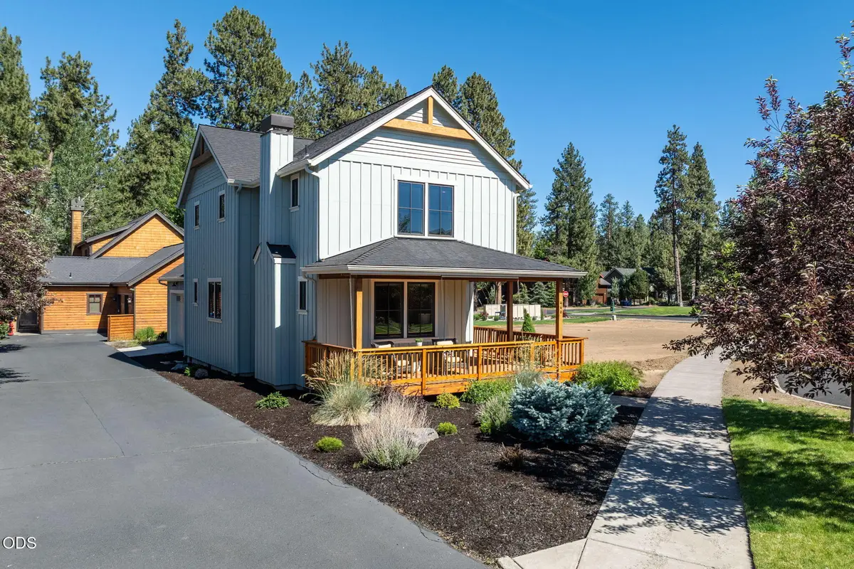 446 S Cottonwood Street, Sisters, OR 97759 - #1