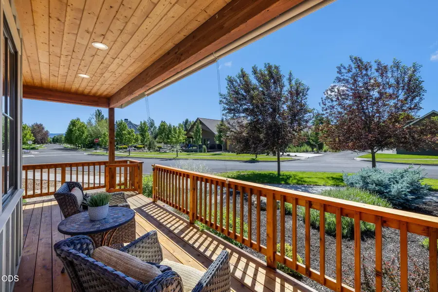 446 S Cottonwood Street, Sisters, OR 97759 - #3