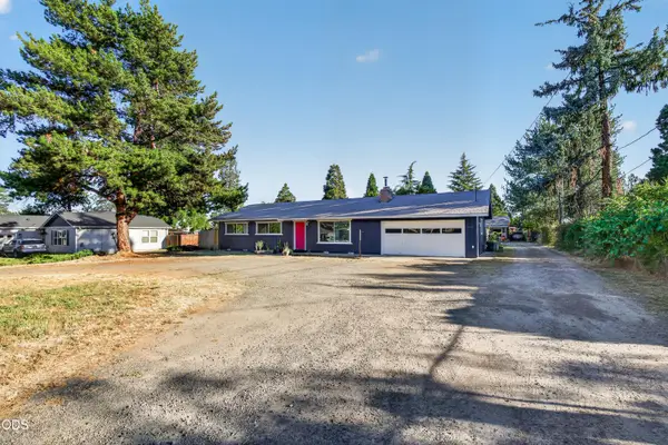 2425 E Mcandrews Road, Medford, OR 97504
