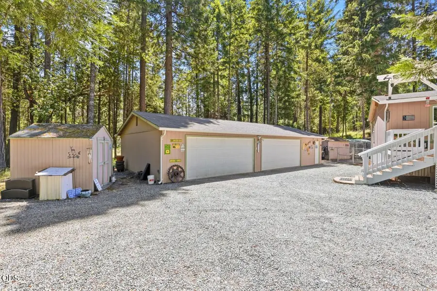 4300 Pleasant Creek Road, Rogue River, OR 97537 - #3