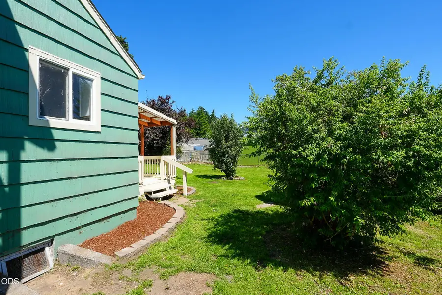2172 17th Street, North Bend, OR 97459 - #2