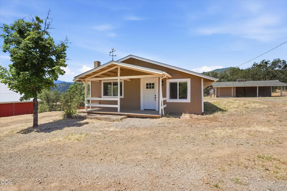 8960 N Applegate Road, Grants Pass, OR 97527 - #1