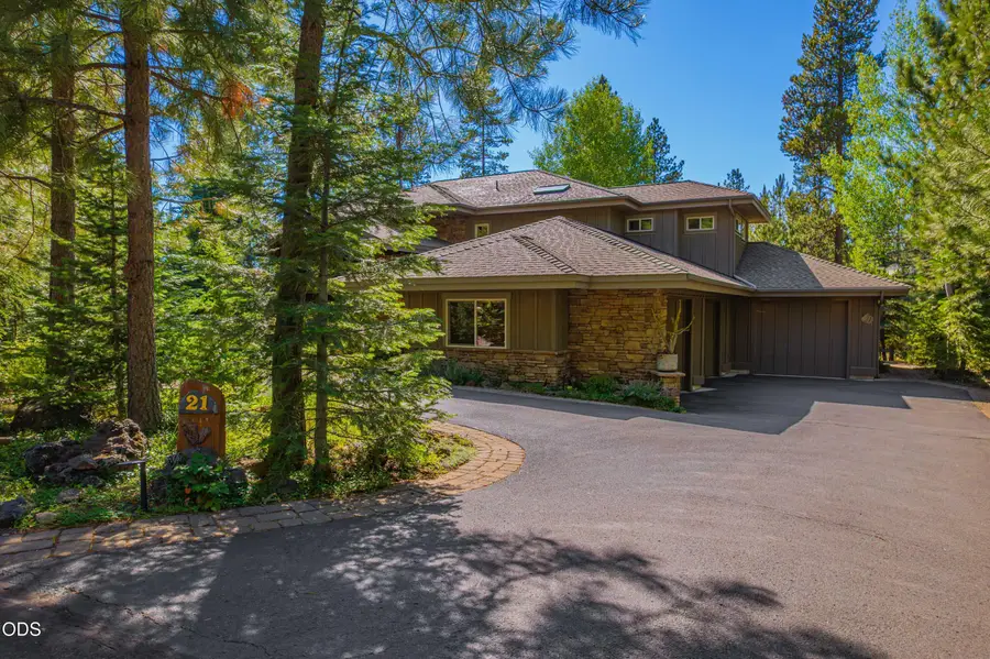 57733 Wallowa Loop, Sunriver, OR 97707 - #2