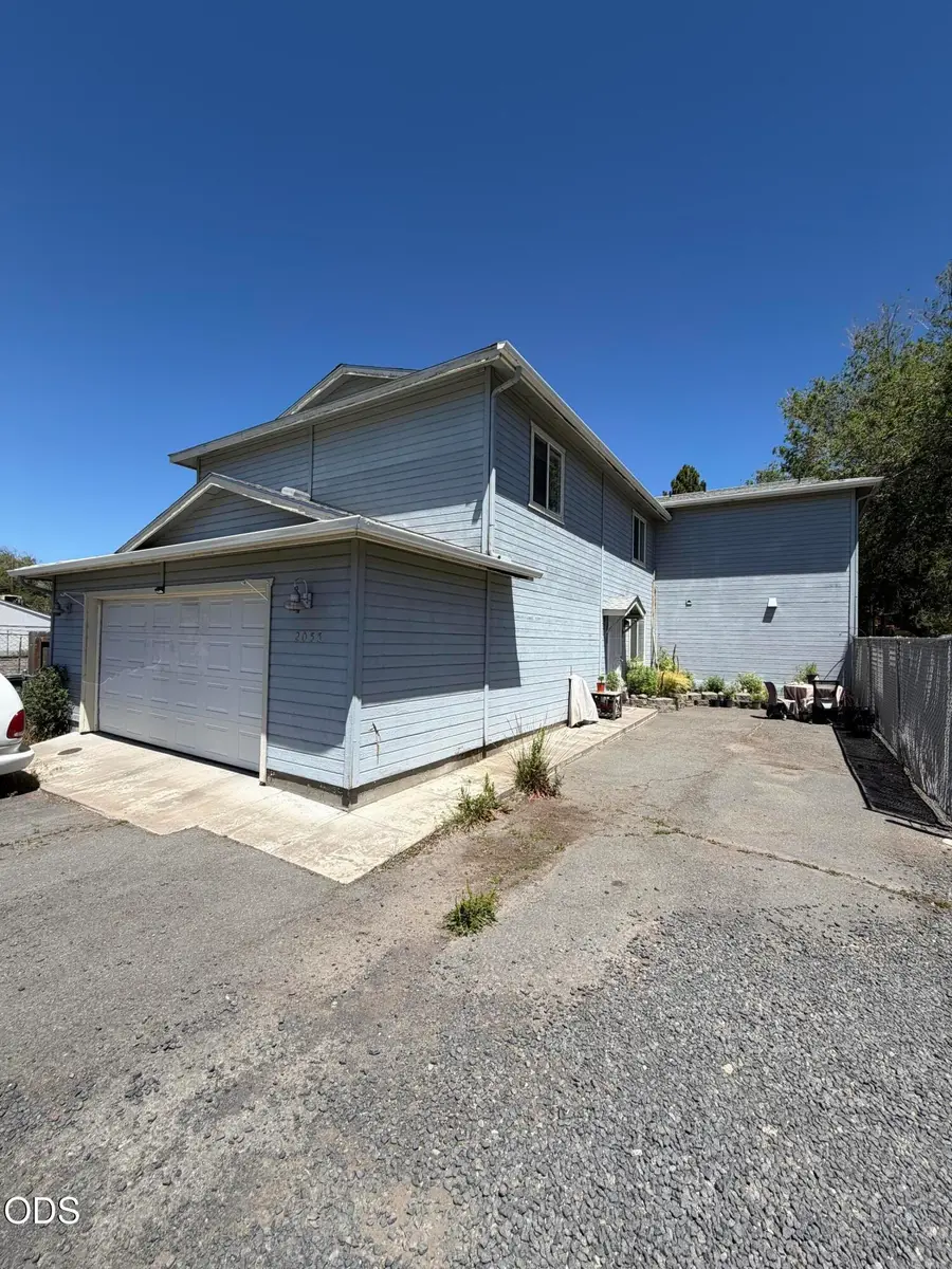 2055 Oregon Avenue, Klamath Falls, OR 97601 - #2