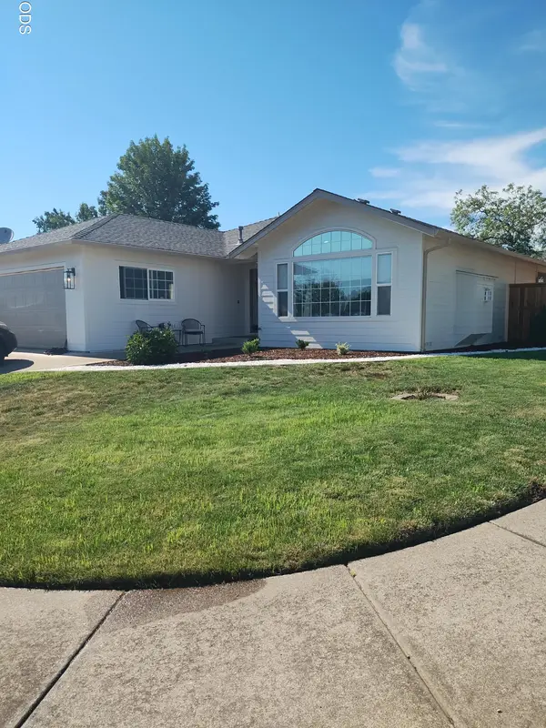 1699 Husker Butte Lane, Medford, OR 97504