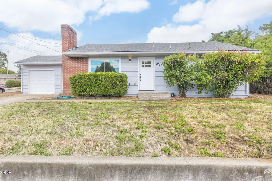 1202 NE A Street, Grants Pass, OR 97526 - #2