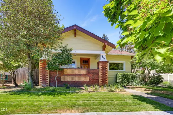 307 N Main Street, Ashland, OR 97520