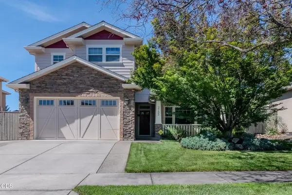 3733 Sherwood Park Drive, Medford, OR 97504