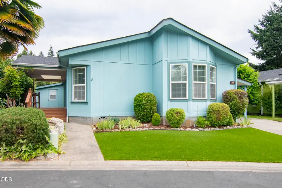 208 NW Creekside Drive, Grants Pass, OR 97526 - #2