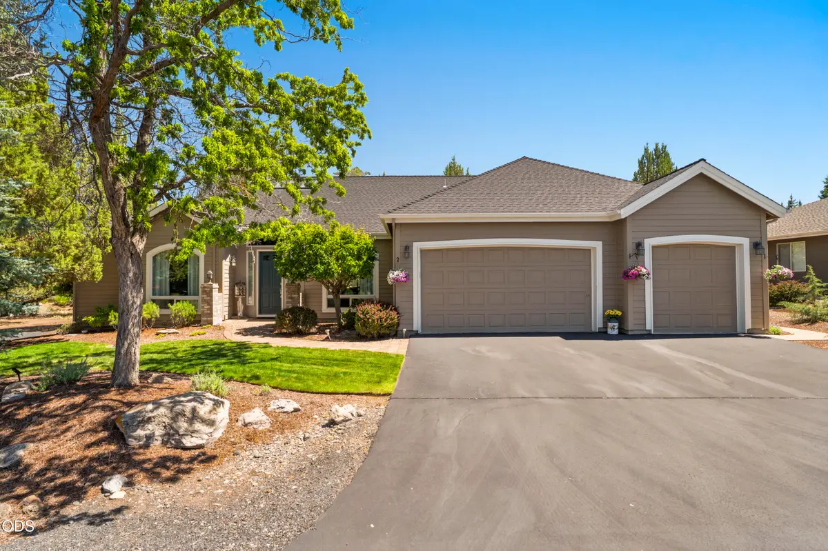 880 Willet Lane, Redmond, OR 97756 - #1