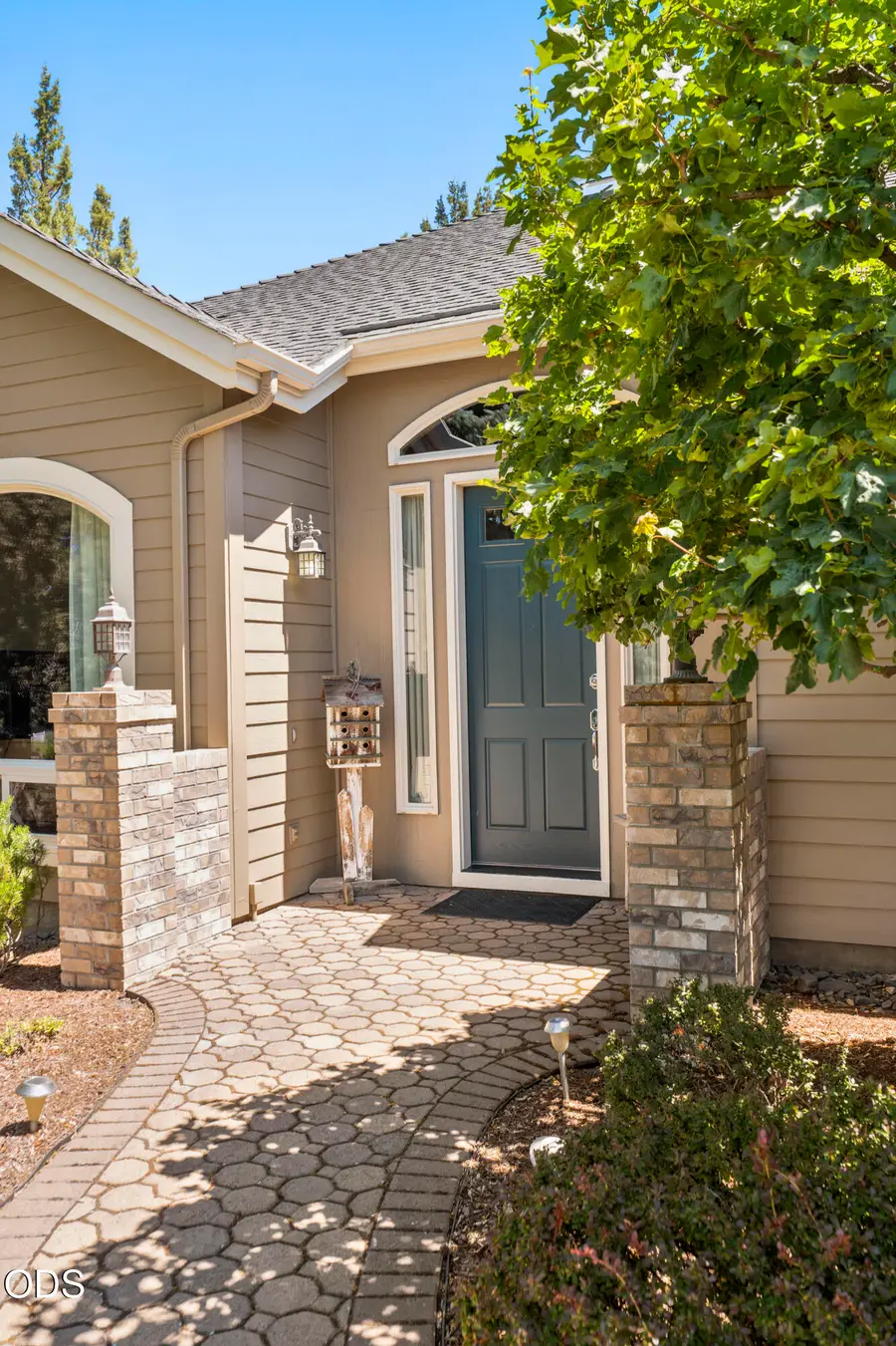 880 Willet Lane, Redmond, OR 97756 - #3