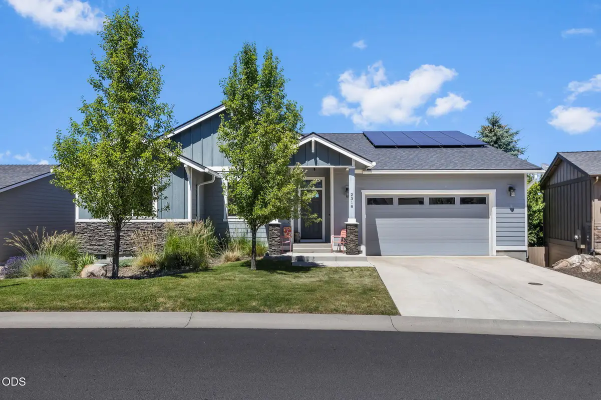 2318 SW Valleyview Drive, Redmond, OR 97756 - #1