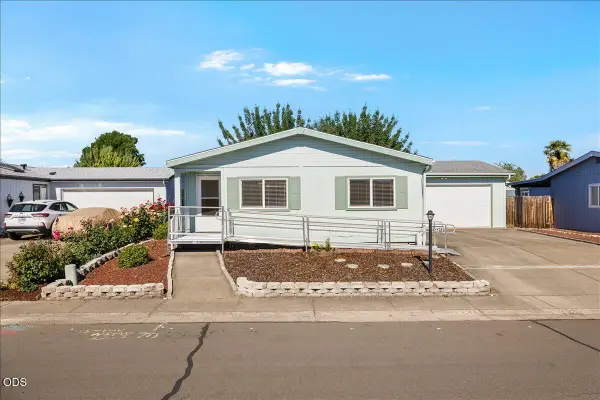 555 Freeman Road #234, Central Point, OR 97502