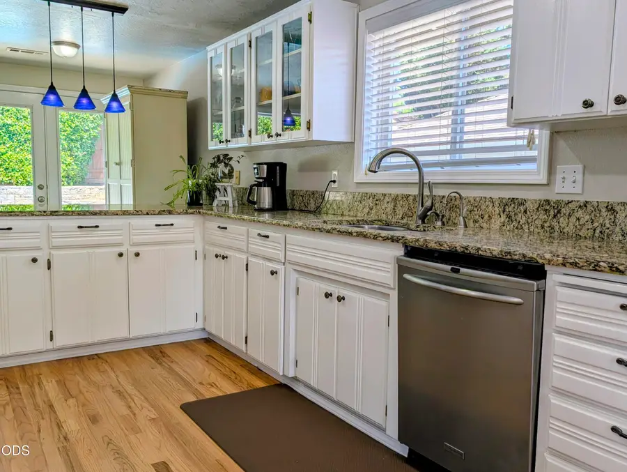 2749 Brookside Drive, Medford, OR 97504 - #3