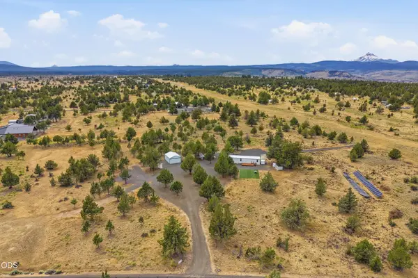 13005 SW Airstrip Lane, Culver, OR 97734