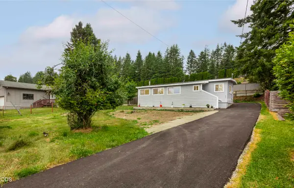 620 Meadow Lane, Brookings, OR 97415