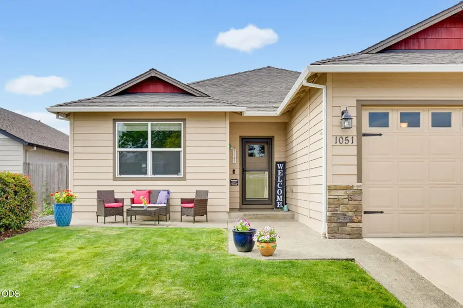 1051 Compton Way, Medford, OR 97501 - #2