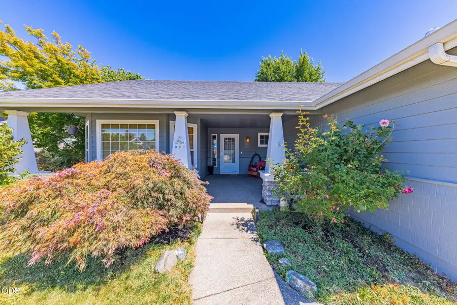 2948 Golden Aspen Drive, Grants Pass, OR 97527 - #3