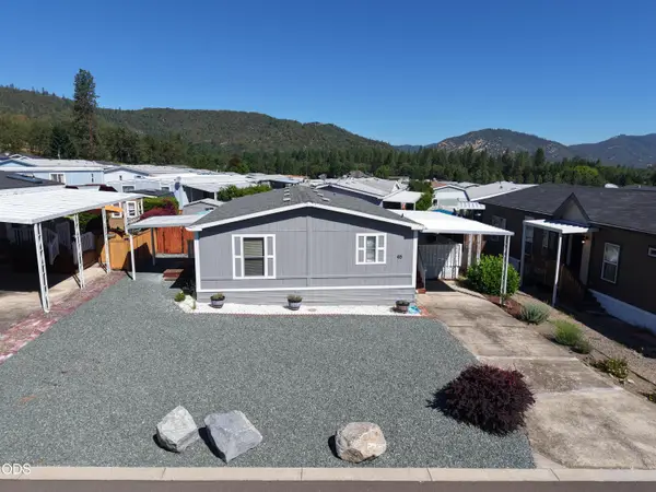8401 Old Stage Road #UNIT 65, Central Point, OR 97502