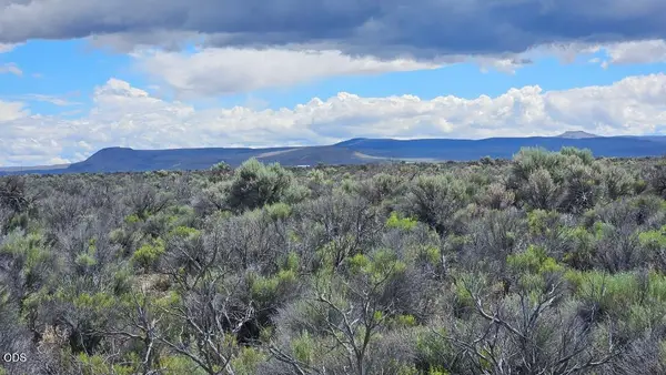 1400 Off Fossil Lake Road, Christmas Valley, OR 97641