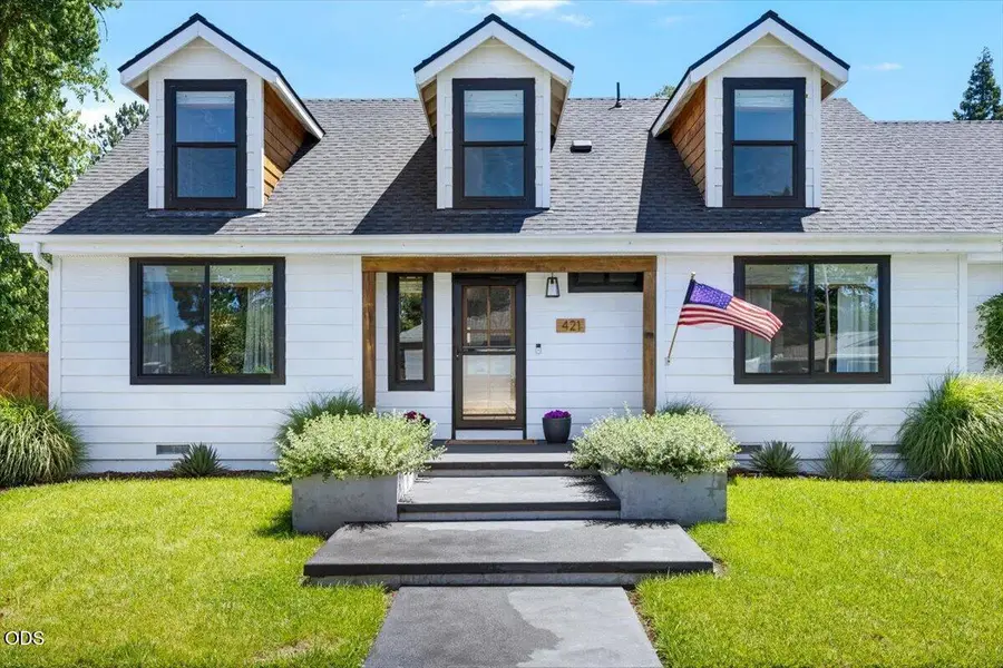 421 Silverado Circle, Medford, OR 97504 - #2