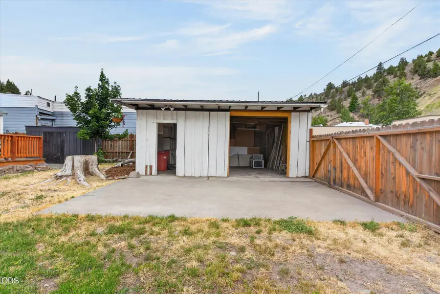 407 S Canyon Boulevard, John Day, OR 97845 - #2