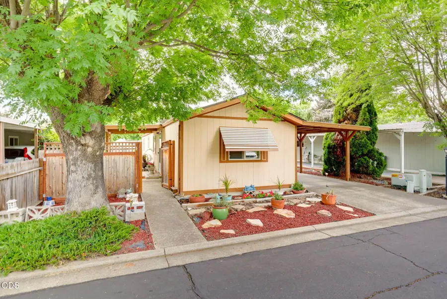 4624 S Pacific #26, Phoenix, OR 97535 - #2