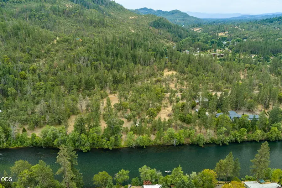 2697 Old Ferry Road, Shady Cove, OR 97539 - #2