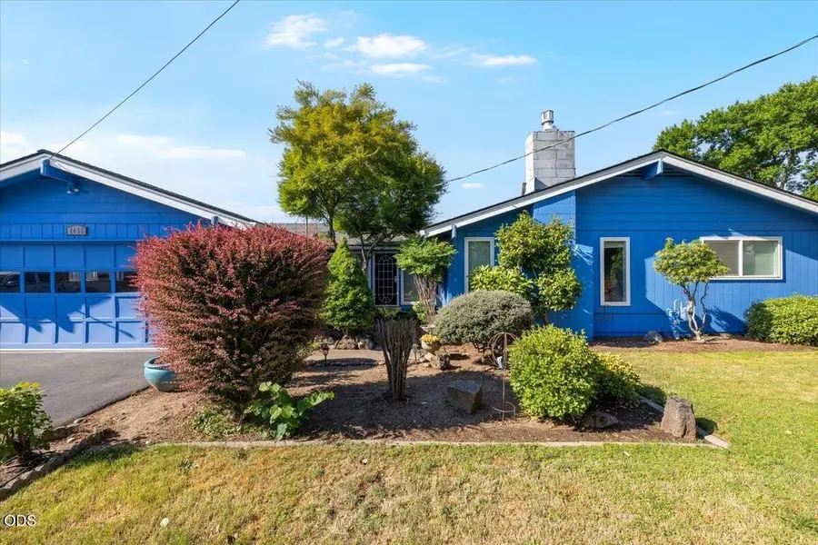 2055 Alamar Street, Medford, OR 97501 - #2